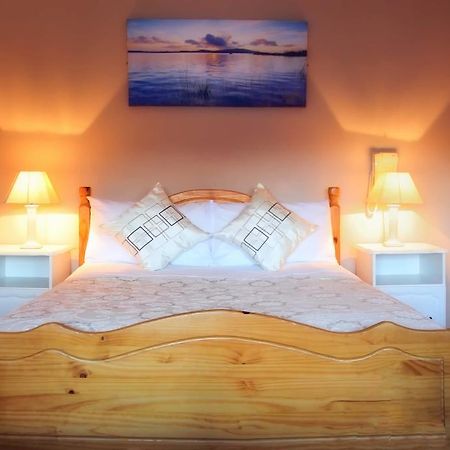 Mccarthy'S Lodge B&B Уестпорт Екстериор снимка