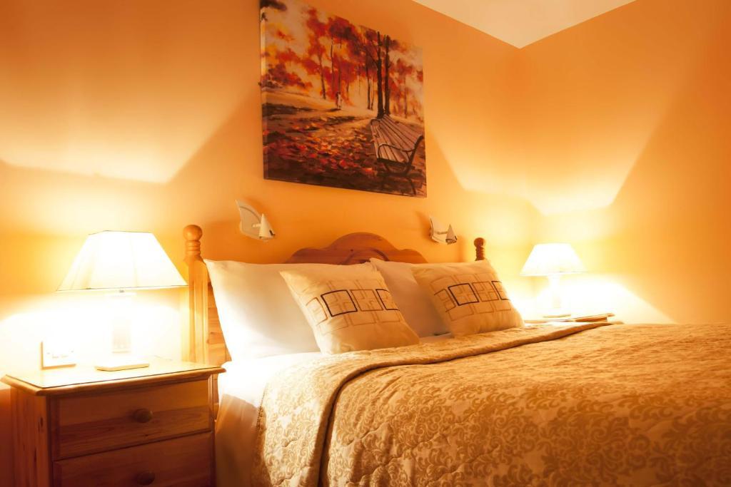 Mccarthy'S Lodge B&B Уестпорт Стая снимка
